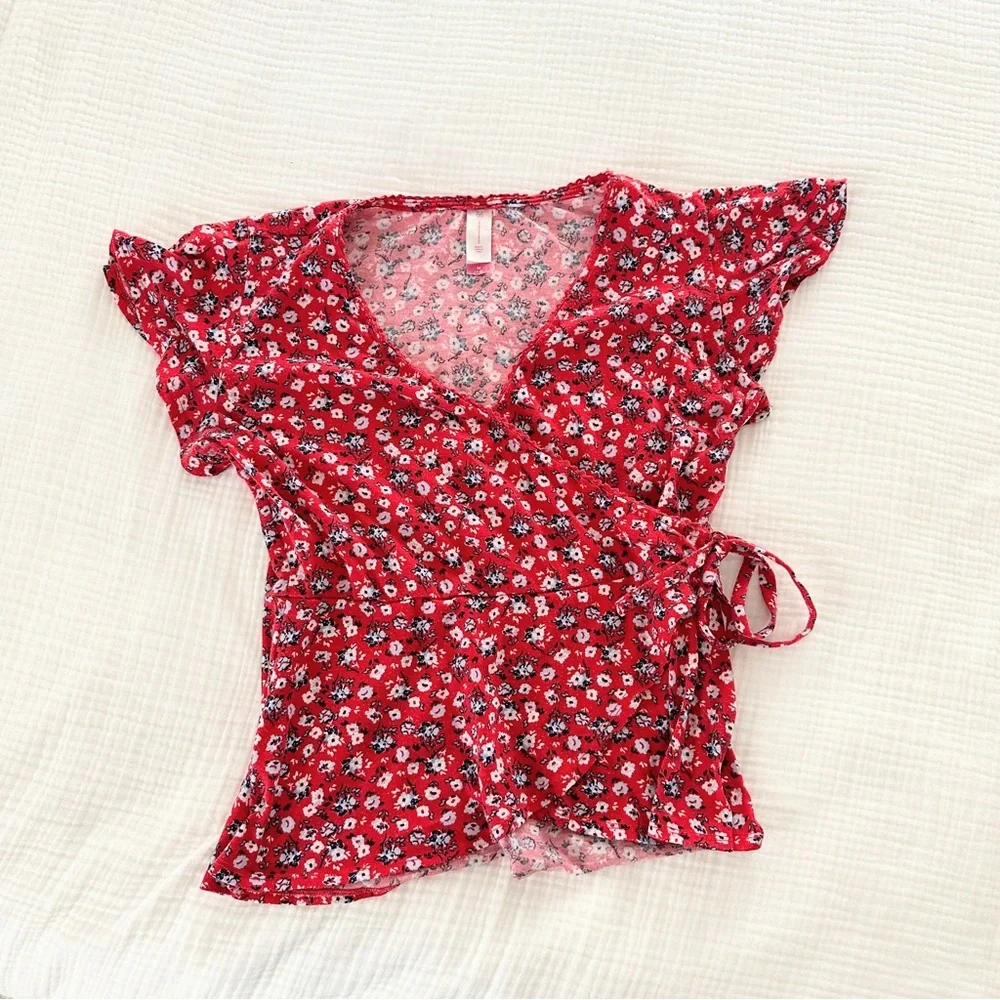 Cherry Red Floral Peplum Top - Picture 2 of 4